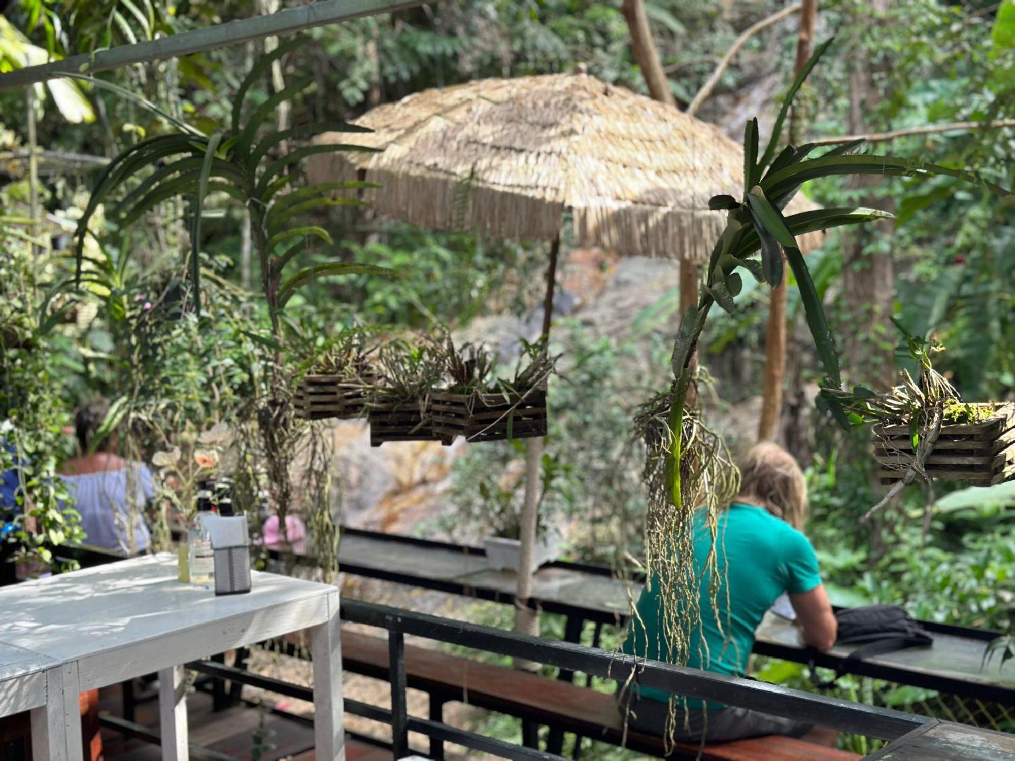 Nua Tone Resort Bang Tao Bagian luar foto